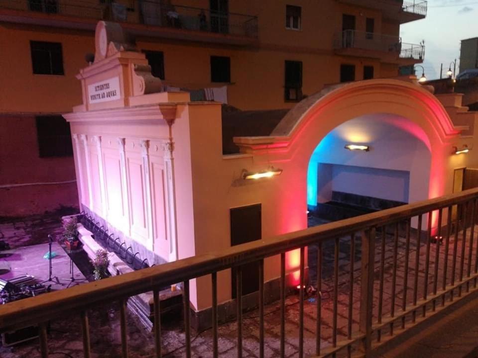 B&B Largo Fontana Torre del Greco Exterior foto
